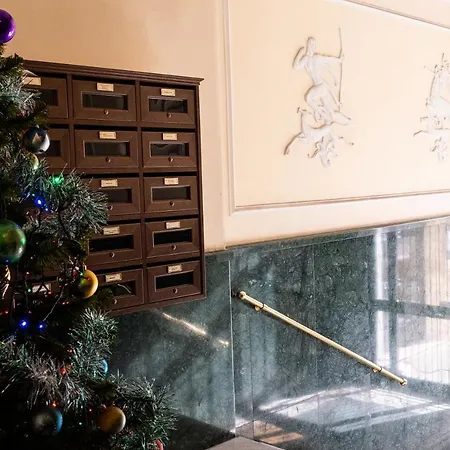 2 In Centro A Lägenhet